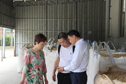 “奋进新时代、创新赢未来”水性漆项目示范基地挂牌仪式顺利举行