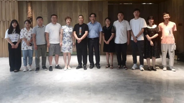 浙江林业局何处长、浙江林科院李所长一行莅临欧林如海旗舰店考察交流.jpg